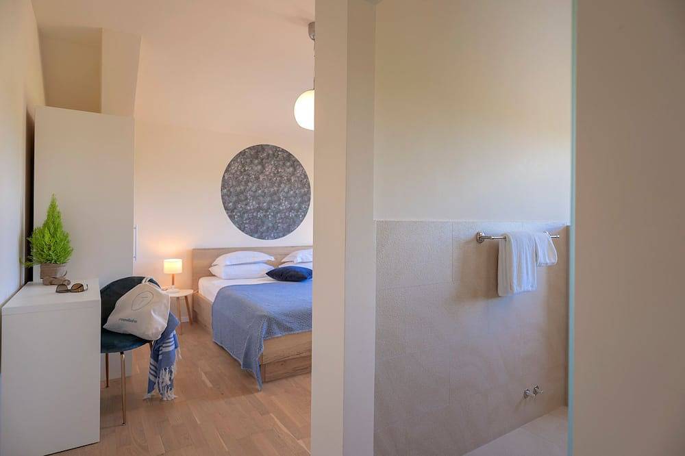 Villa Anouk - Modern Villa with Pool & Spa in Pitve, Hvar