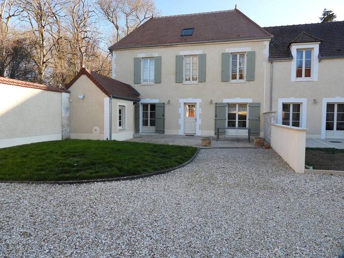 Weinhaus mit Terrasse und Garten in Burgund in Maligny, Auxerre und Umgebung