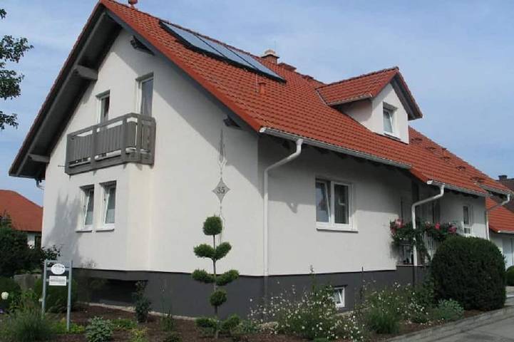 Ferienwohnung für 5 Personen, mit Balkon und Garten in Rheinebene