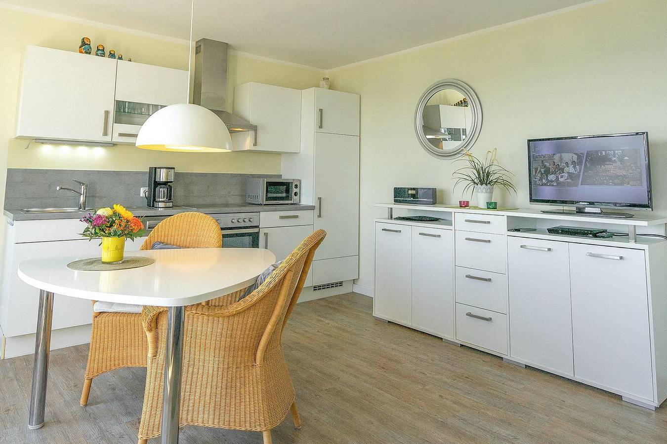 Entire apartment, Feriendomizil Strandblick Appartement 1 Meerblick in Scharbeutz, East Holstein