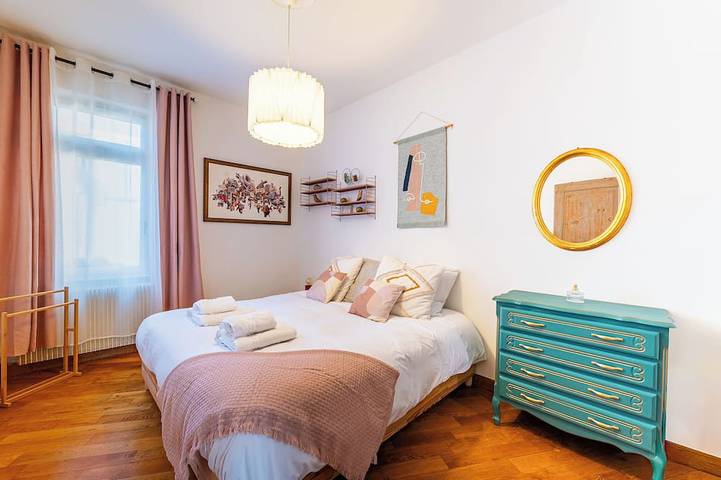 Appartement entier, Strasbourg - Cocon typique 5 personnes 2 chambres in Schiltigheim, Région de Strasbourg