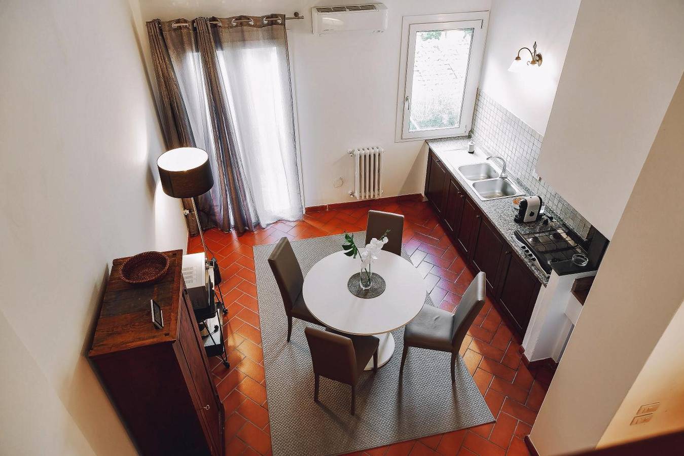 Hel lägenhet, Apartment 'Borgo Pinti 49' with Private Terrace, Wi-Fi and Air Conditioning in Florence City Centre, Florens