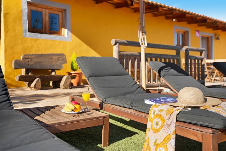 Casa rural para 5 personas, con jardín, Se admiten mascotas en Vega de San Mateo - 4