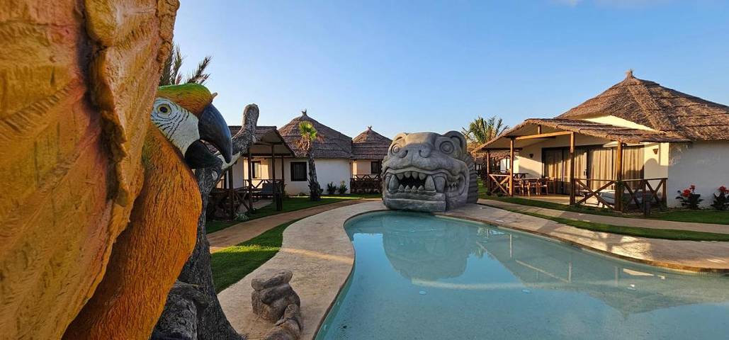 Camping pour 5 personnes, avec bassin pour enfant et piscine ainsi que jacuzzi et jardin à Platja d'Aro - 3