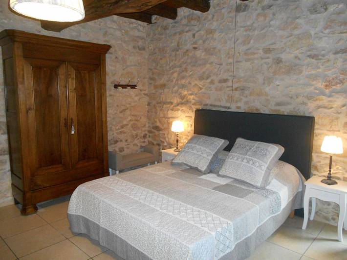 Chambre d’hôte pour 3 personnes, avec jardin et piscine
