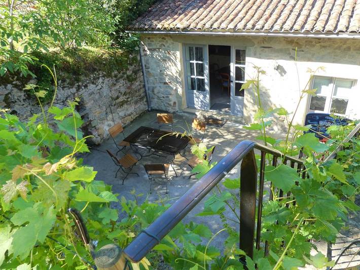 Gîte pour 4 personnes, avec Terrasse ainsi que Jardin et Vue