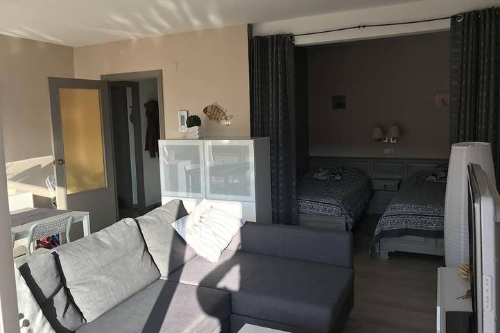 Appartamento intero, Lungomare Roses Costa Brava sulla spiaggia con piscina 60 m2, 2 canali in Platja de Sant Margarida (Roses), Roses