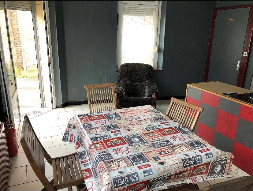 Appartement entier, One-Bedroom Apartment in Hirson, Aisne