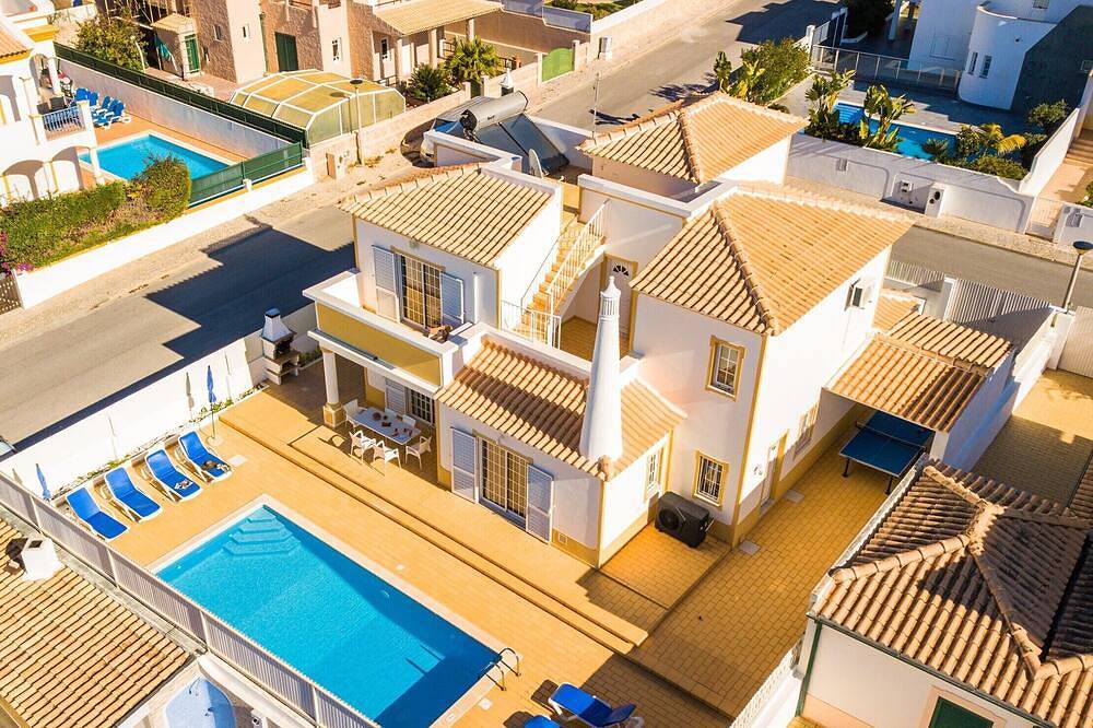 Villa mit 3 Schlafzimmern und privatem (beheizbarem) Pool am Galé Strand in Guia, Faro Distrikt