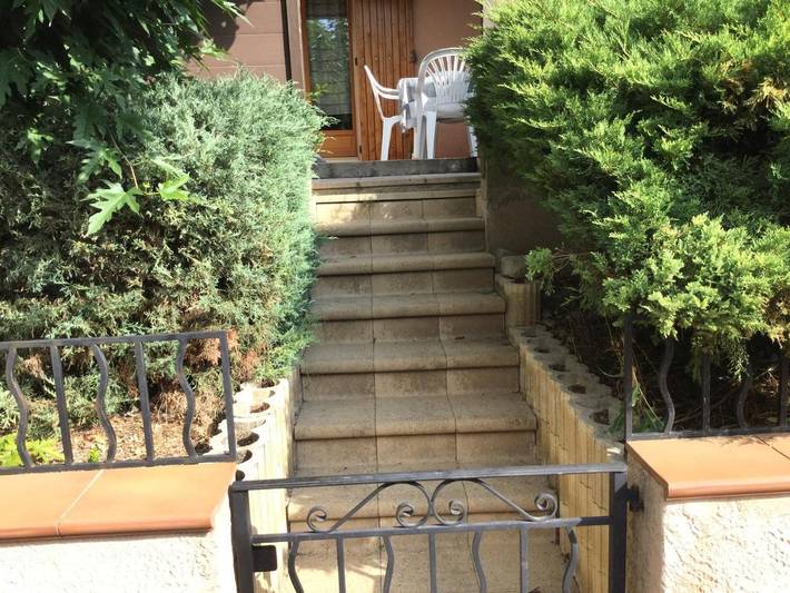 Location de vacances pour 4 personnes, avec piscine et terrasse, adapté aux familles à Saint-Martin-de-Brômes - 3