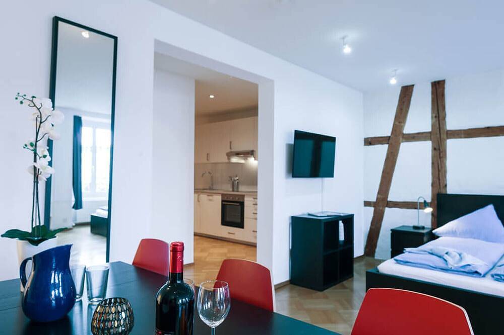 Ganze Wohnung, Lu Neptun I - Chapel bridge Hitrental Apartment in Luzern, Vierwaldstättersee