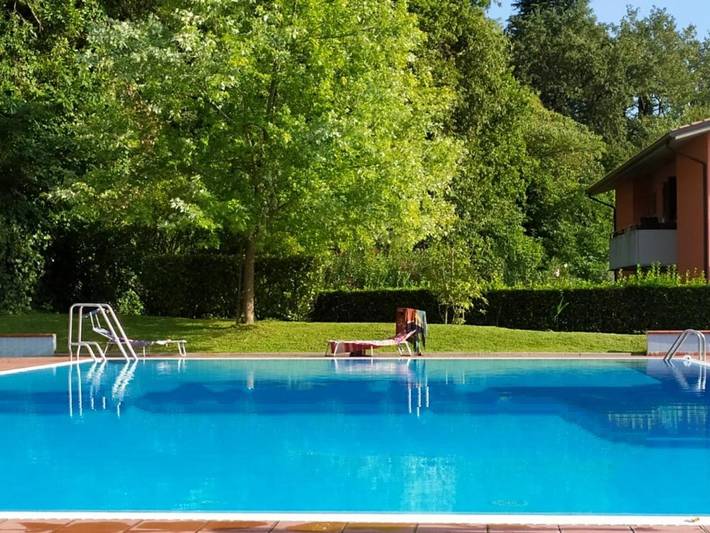 Ferienhaus für 6 Personen, mit Pool und Ausblick sowie Kinderpool und Garten am Gardasee
