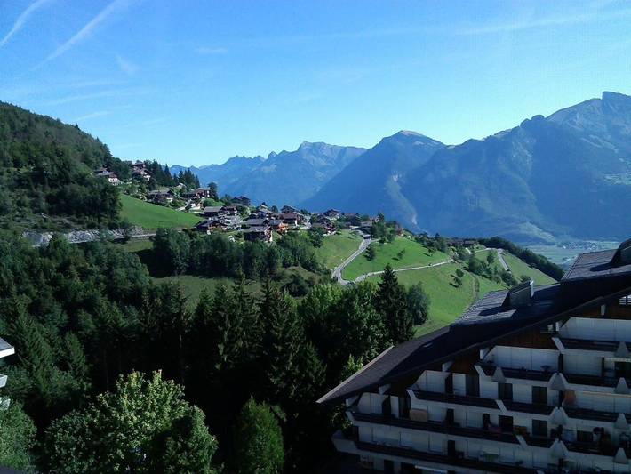 Gîte pour 4 personnes, avec jardin et vue à Vionnaz