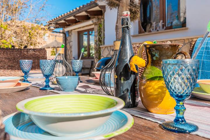 Casa de vacaciones 'La Playita' con vistas al mar, piscina, jardín y Wi-Fi in Badia Gran, Lluchmayor
