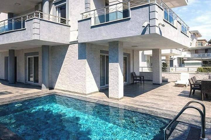 Villa for 10 people - 1
