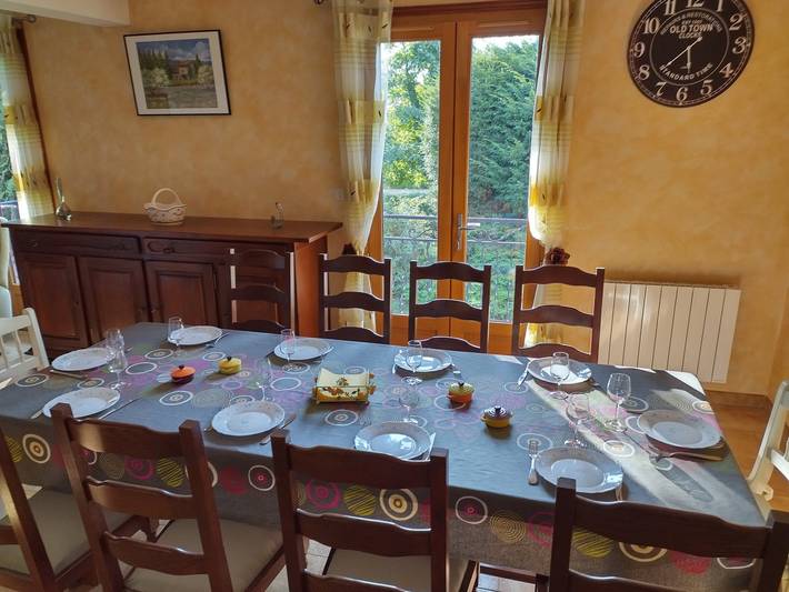Gîte pour 10 personnes, avec terrasse et jardin dans Louchy-Montfand - 4