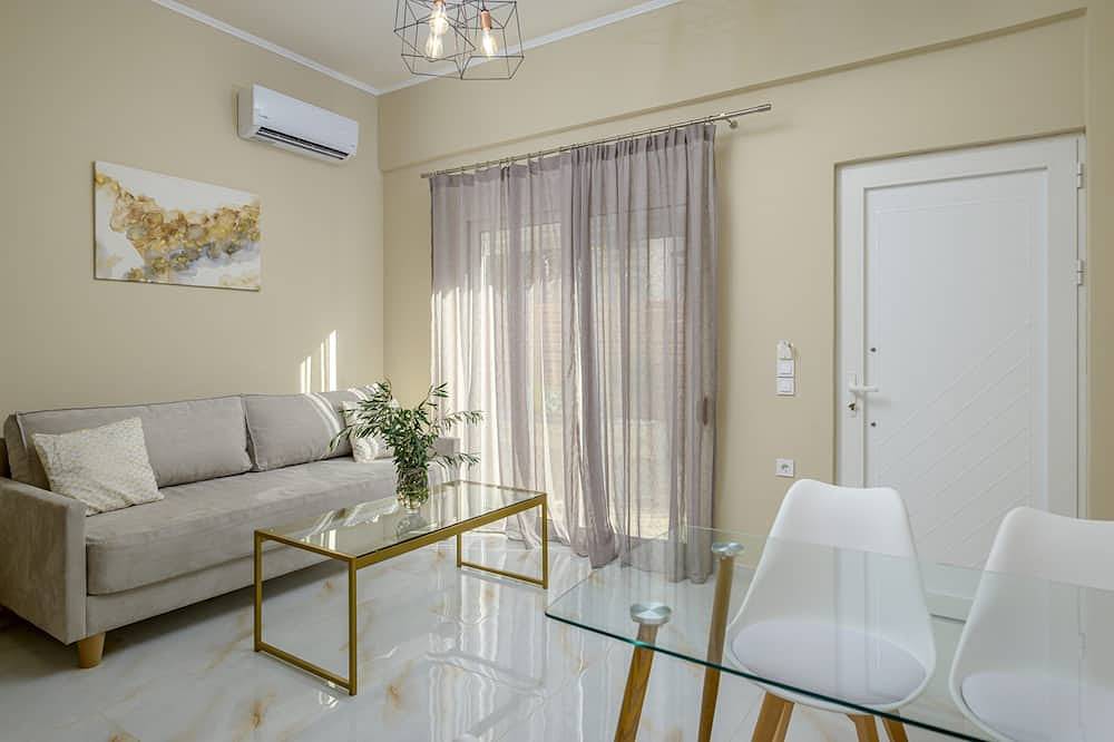 Hel leilighet, Elegant family apartment with kitchen and courtyard in Preveza Prefektur