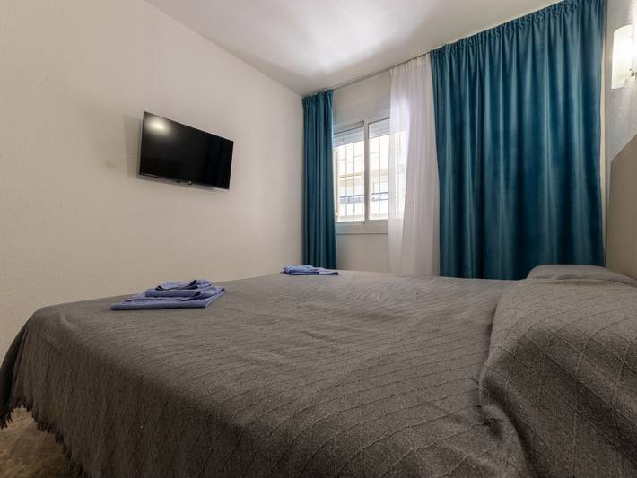 Gîte pour 3 personnes, avec terrasse ainsi que bassin pour enfant et jardin à Salou - 3