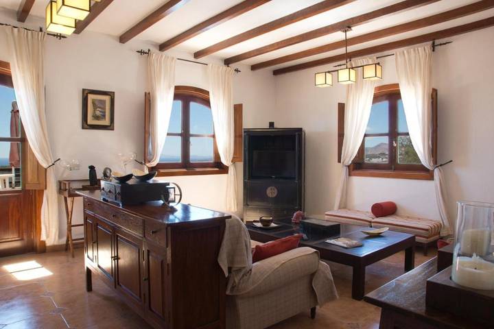 Casa rural para 8 personas, con piscina además de vistas y jardín en Mácher - 2