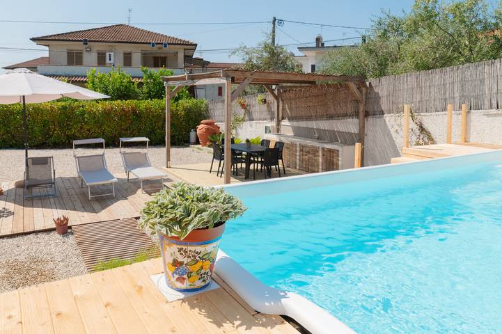 Casa vacanza per 8 persone, con Terrazza a Pioppi