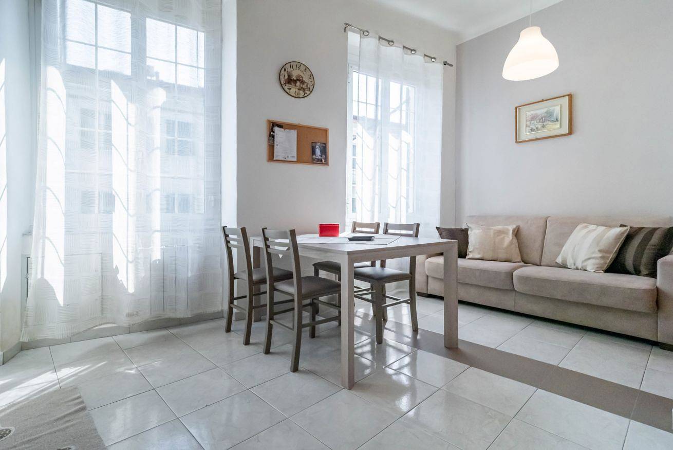Entire apartment, Migliarina Station Comfy Apt w/ Balcony in La Spezia (City), La Spezia