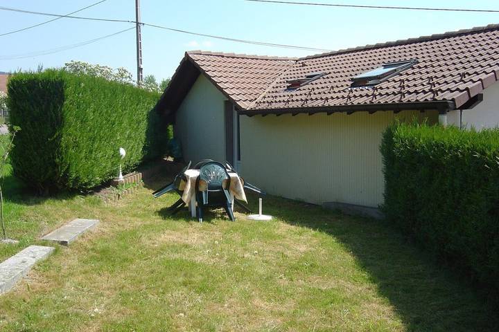 Vakantiehuis voor 4 personen, with uitzicht and tuin as well as zwembad in de Vogezen