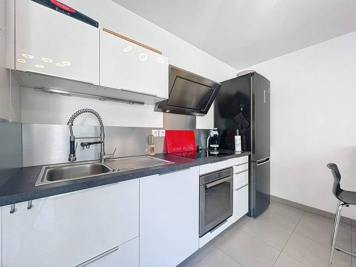 Apartamento entero, Moderno T2 con terraza, aire acondicionado y parking en La Ciotat in La Ciotat, Marsella region