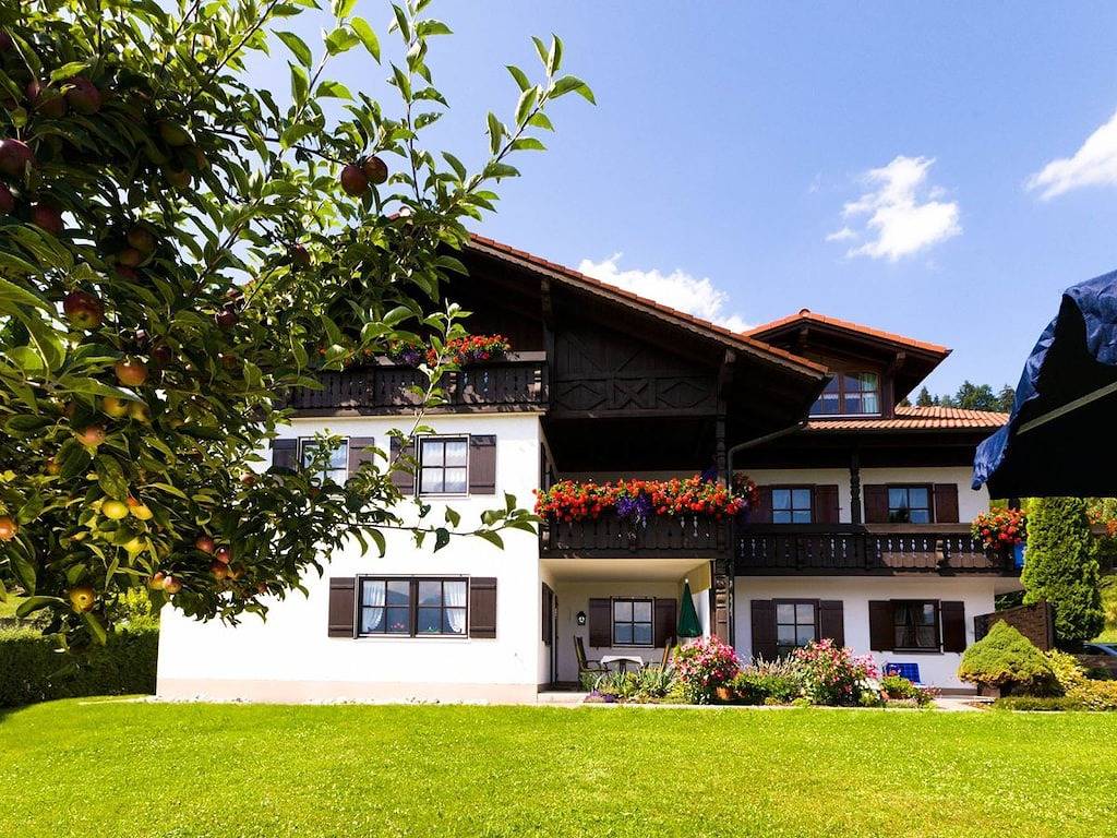Keller - Seeblick in Hopfen am See, Bayerisch Schwaben