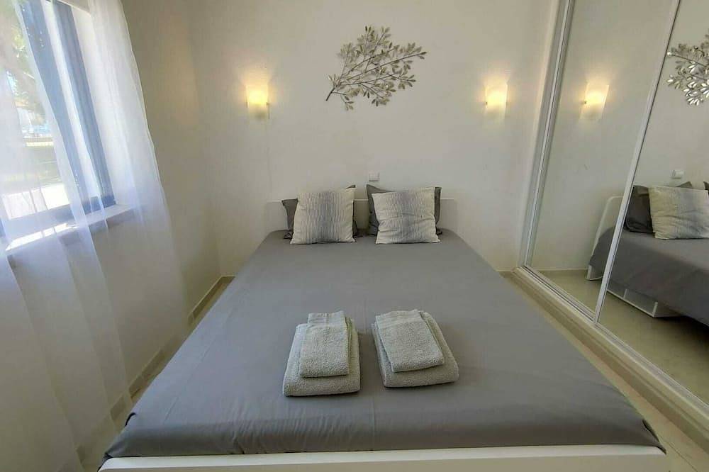 Apartamento entero, Cómodo T2 Aire Acondicionado En Residencia Con Gran Piscina Y Tenis in Portimão, Distrito de Faro