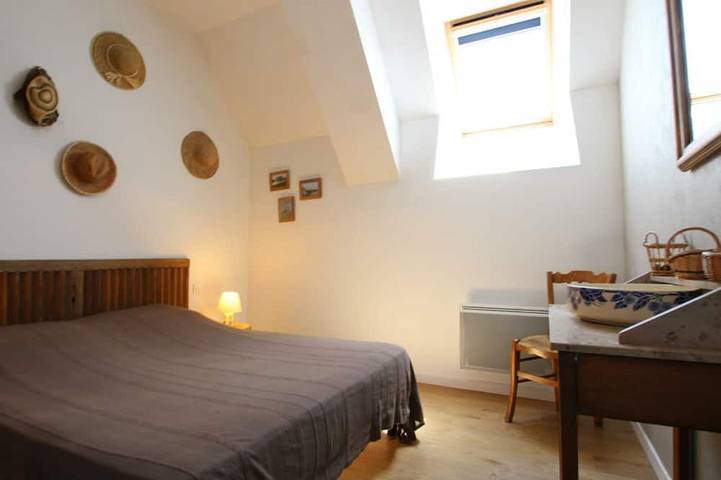 Gîte pour 8 personnes, avec jardin, animaux acceptés à Montmartin-en-Graignes - 2