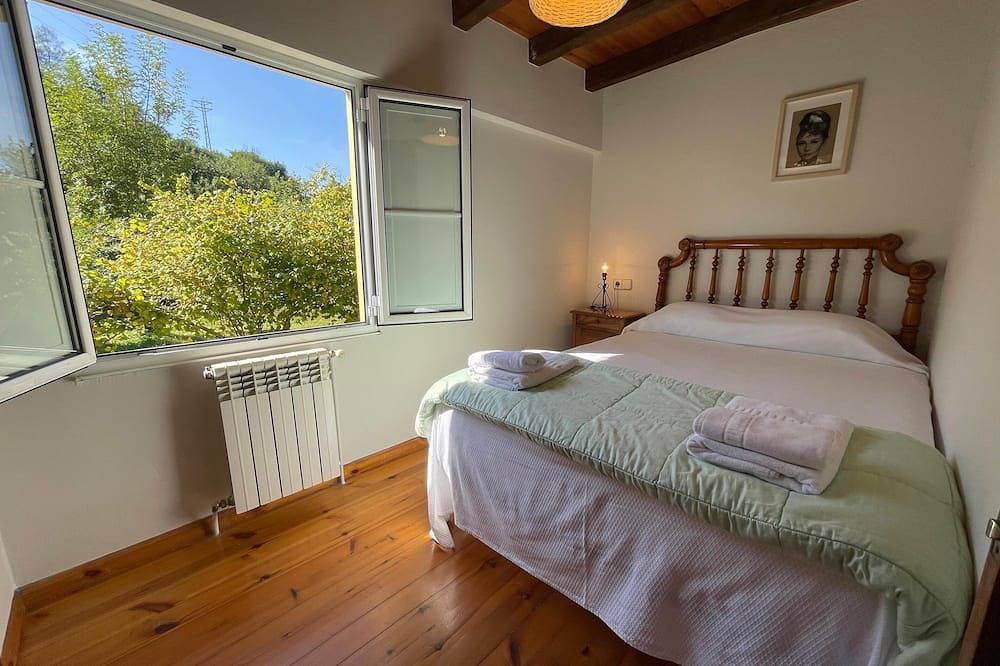 House El Rojo for 4 people in Fresnidiello petfriendly in Piloña, Sierra del Sueve