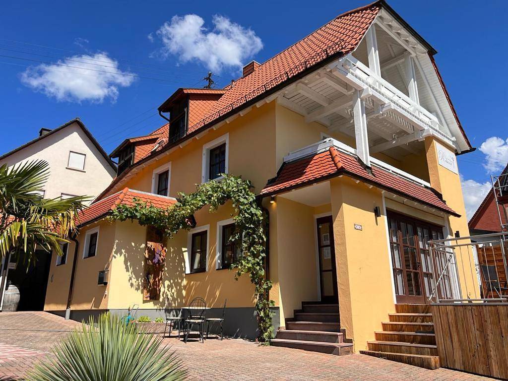 Small Double Room in Schweigen-Rechtenbach, Arrondissement de la Route-du-Vin-du-Sud