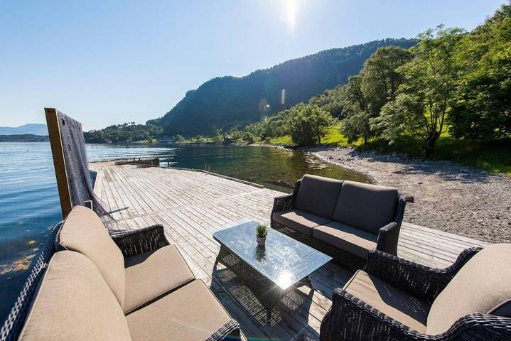 Ferienhaus für 14 Personen, mit Ausblick und Garten - 1
