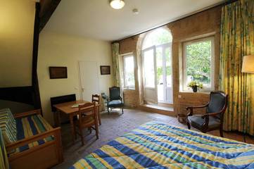 Gîte pour 2 personnes, avec jardin et piscine dans Rhône