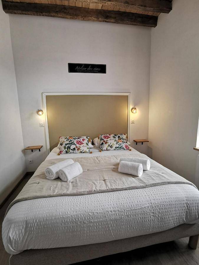 Location de vacances pour 2 personnes, avec Terrasse ainsi que Jardin et Piscine à Marcilly-en-Gault - 3