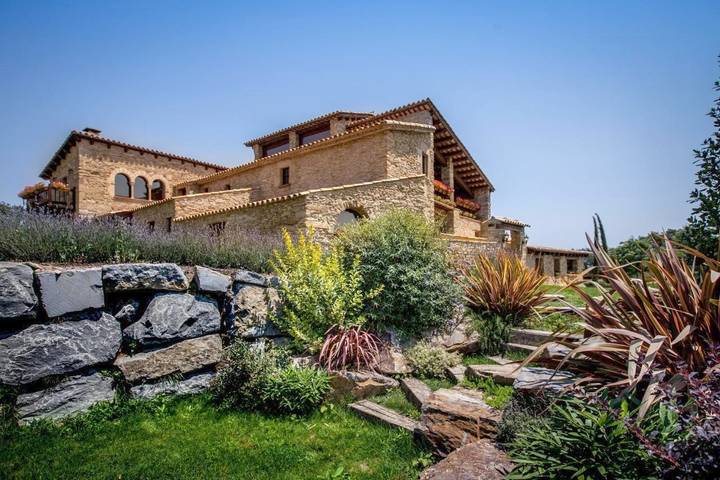 Casa rural para 2 personas, con Terraza y Jacuzzi además de Jardín y Piscina en Osona