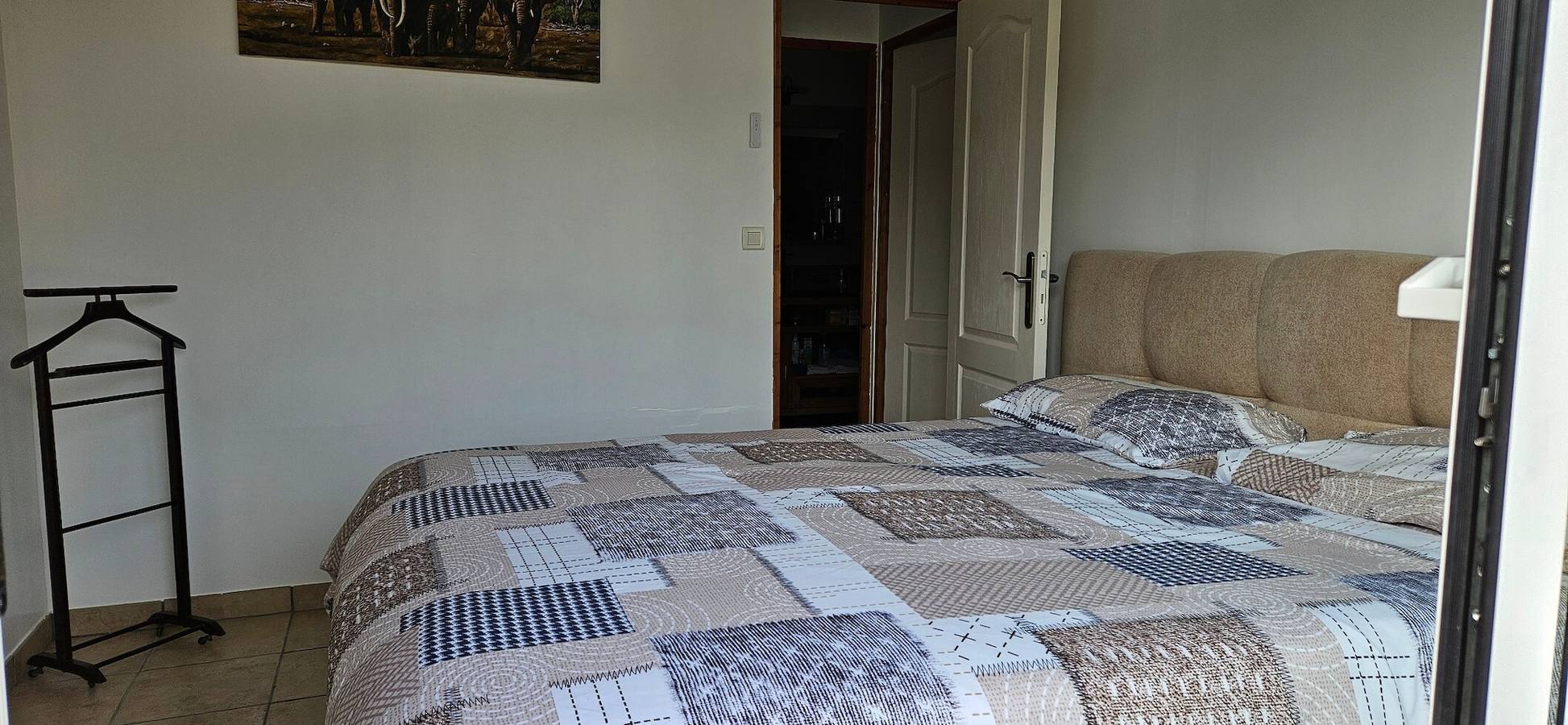 Holiday Home 'Villa En Camargue' with Shared Pool, Wi-Fi and Air Conditioning in Vauvert, Nimes region