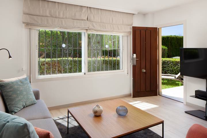 Ferienwohnung für 3 Personen, mit Kinderpool und Terrasse sowie Garten, kinderfreundlich in Mijas - 2