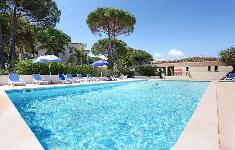 Ferienwohnung für 4 Personen, mit Ausblick und Garten sowie Pool in Gassin - 2