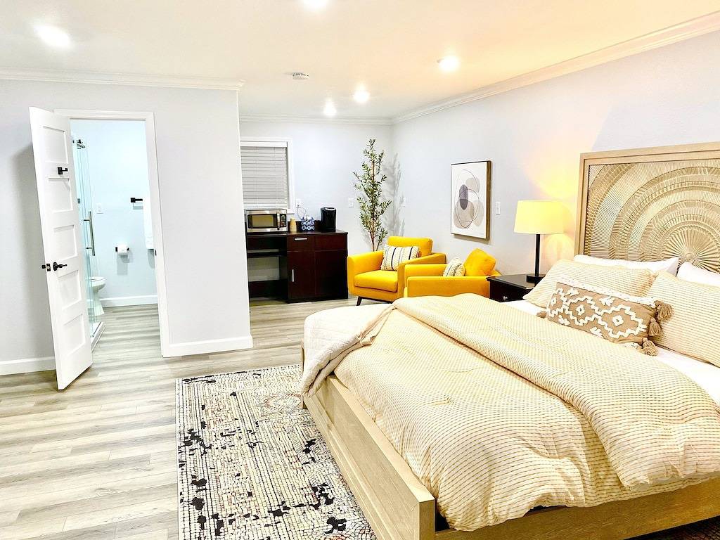 Ganze Wohnung, Schöne Suite auf dem Grundstück eines historischen Anwesens in Mena. in Mena, Ouachita National Forest