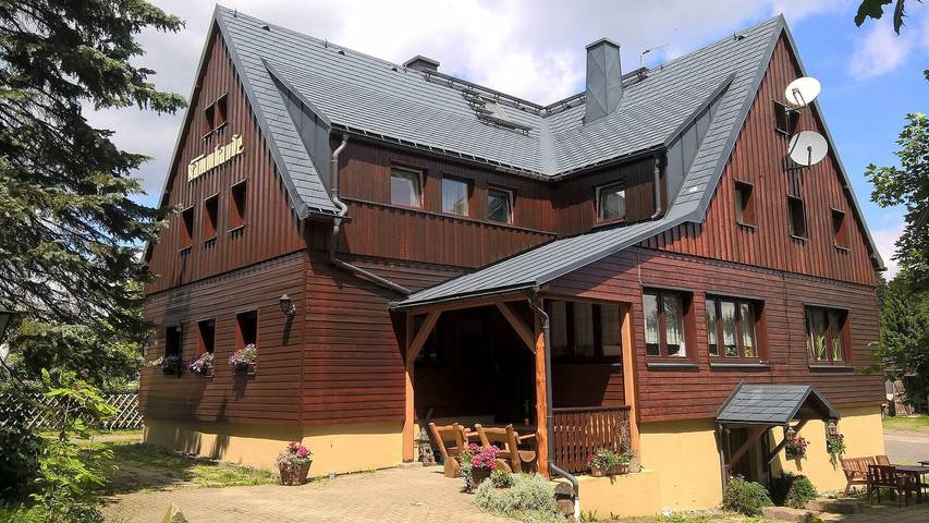 Ferienhaus für 4 Personen, mit Garten in Neuhermsdorf