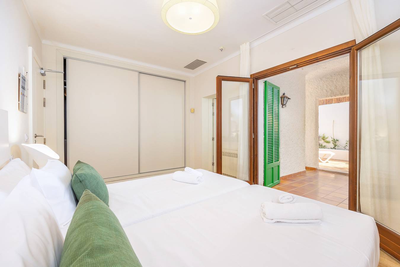 Hostal Boutique Canyamel - 106 Tweepersoonskamer met gedeeltelijk zeezicht, terras, Wi-Fi en airco, foto 10