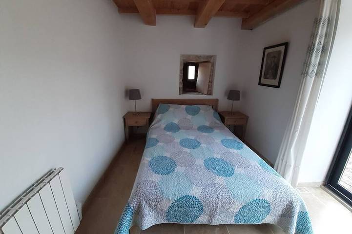 Location de vacances pour 8 personnes, avec sauna ainsi que terrasse et jacuzzi, animaux acceptés à Hures-la-Parade - 4