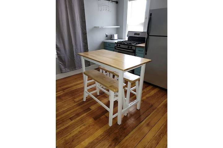 Vacation rental for 6 people, with terrace and yard, with pets in New Haven