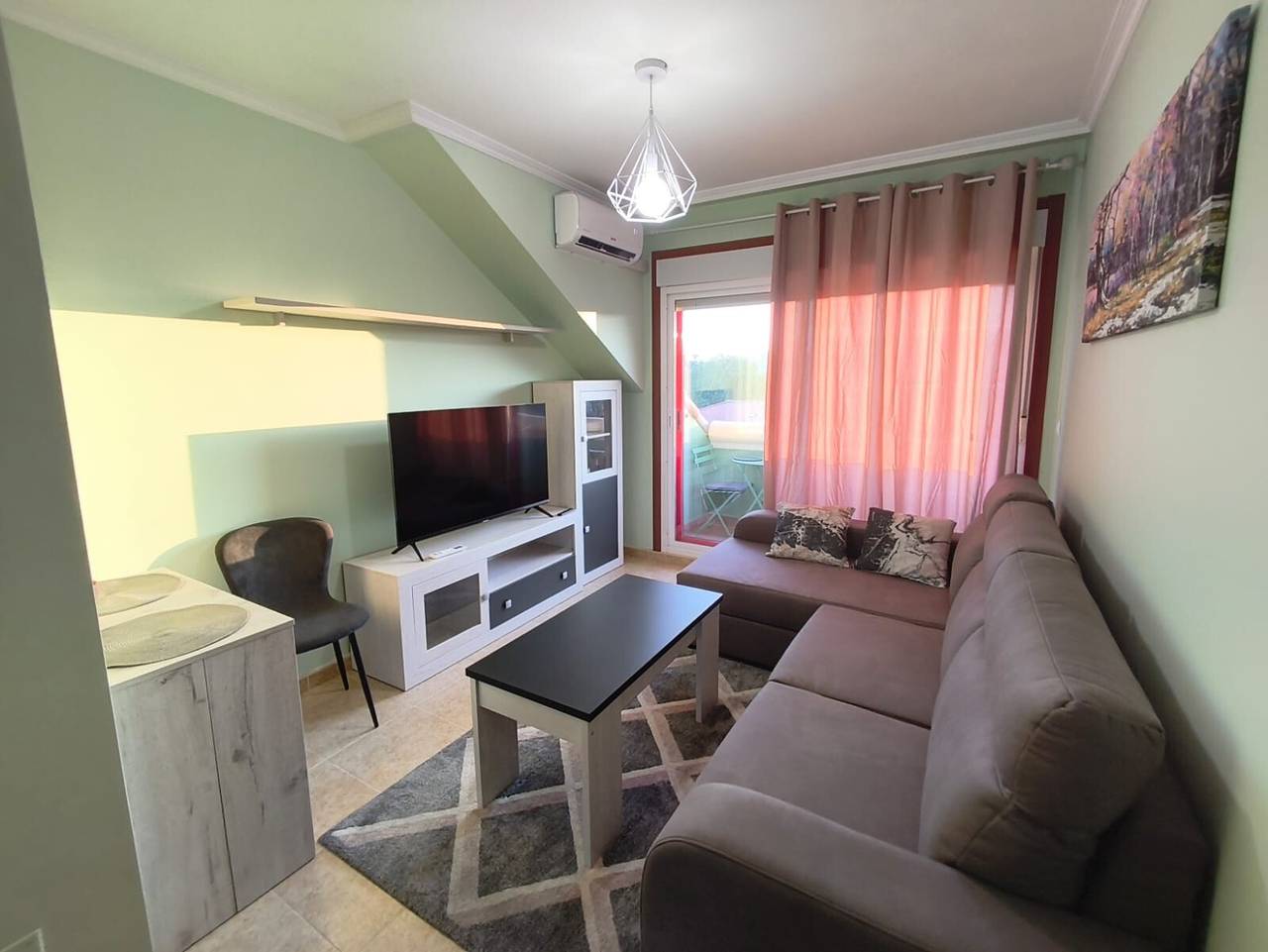 Apartamento entero, Ático en Palmeira con vistas al mar, piscina compartida y Wi-Fi in Riveira, Rias Baixas