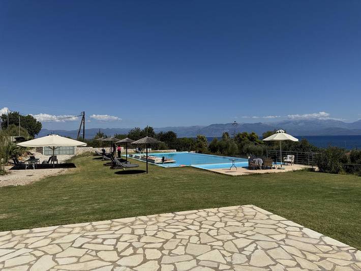 Location de vacances pour 5 personnes, avec jardin ainsi que bassin pour enfant et piscine à Messine - 3