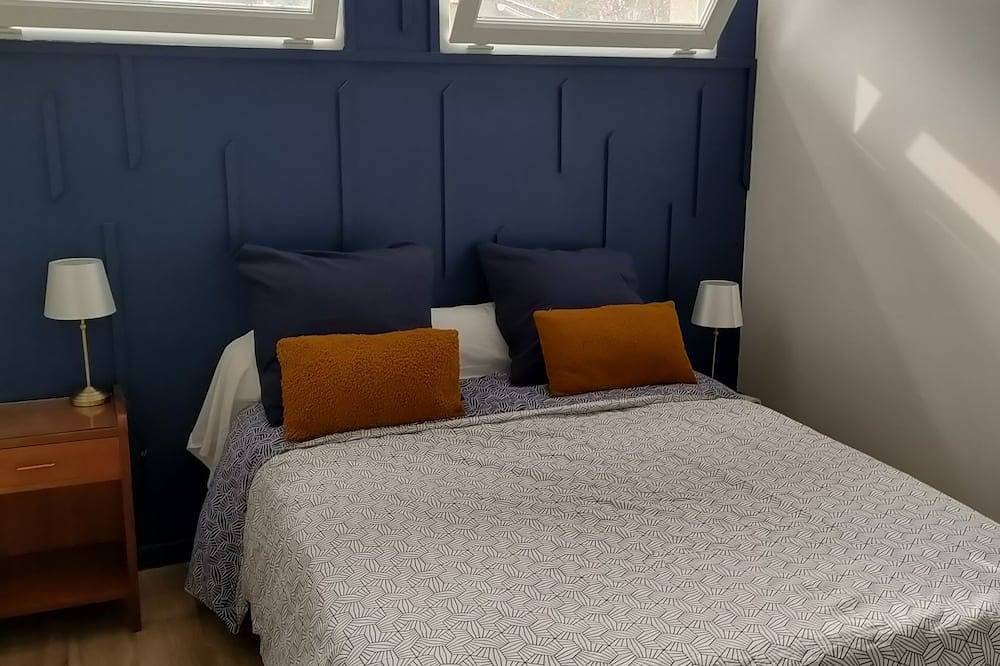 Appartement entier, 🦋 Le Petit Cocon - Parking Privé - À 5 minutes Tram & 15 minutes Métro in Vénissieux, Lyon et ses environs