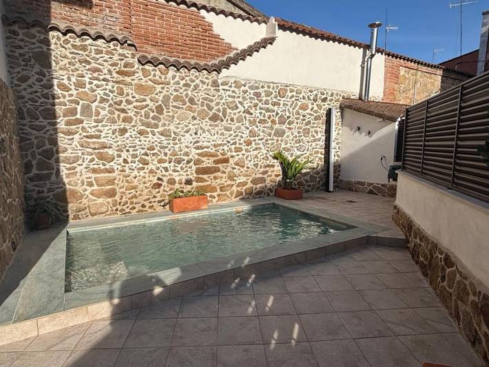 Casa rural para 5 personas, con Terraza y Piscina en Navalcán