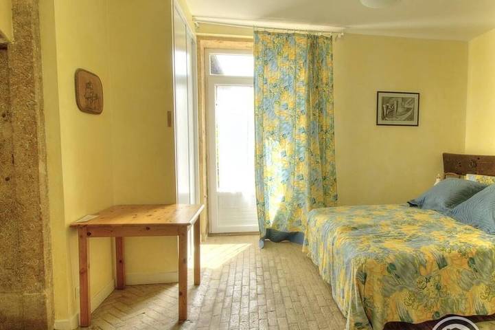 Location de vacances pour 7 personnes, avec piscine et jardin à Saint-Julien (Rhône) - 4