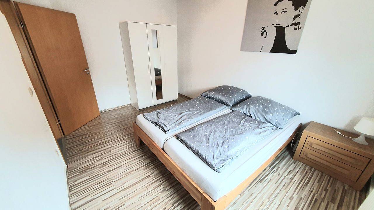 Ganze Ferienwohnung, Ferienwohnung für 5 Personen (67 m²) in Oberhausen in Oberhausen, Ruhrgebiet